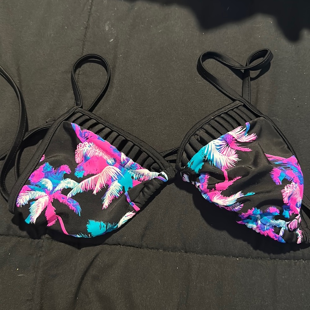 Bikini top